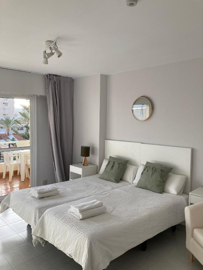 Apartamento Carihuela Nucleo Cristal Torremolinos Exterior foto